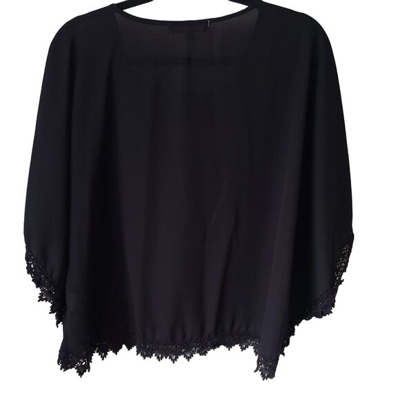 Penelope blouse size Small kimono sleeve cropped black lace trim floral - Picture 2 of 8